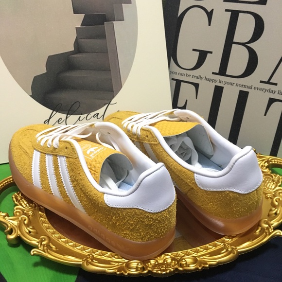 Adidas women’s sneakers - Picture 4 of 7